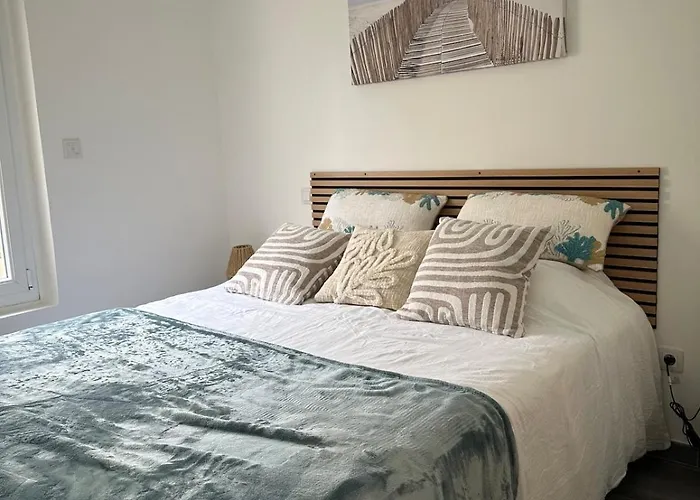 A L'ombre Du Marronnier Префай