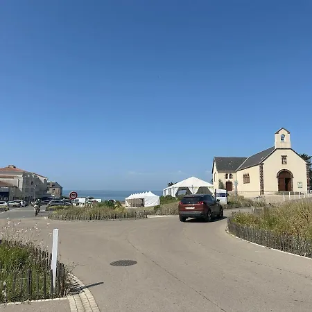 A L'ombre Du Marronnier * Préfailles